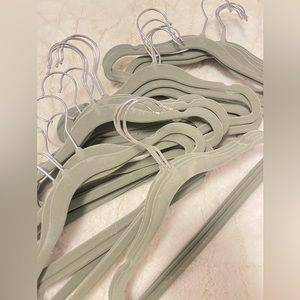30 Pack baby hangers - Soft Grey Velvet